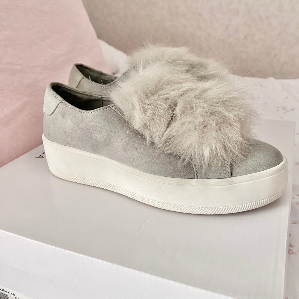 ⛔️SOLD⛔️Steve Madden PomPom Sneakers - Picture 3 of 16